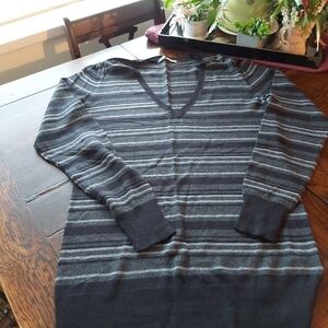 👚NWOT SMART SET STRIPED SWEATER//B2B